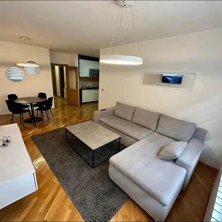 Stan Na Dan Apartment *